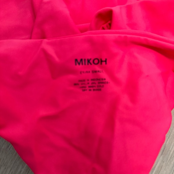 Mikoh one piece xs - Picture 3 of 3